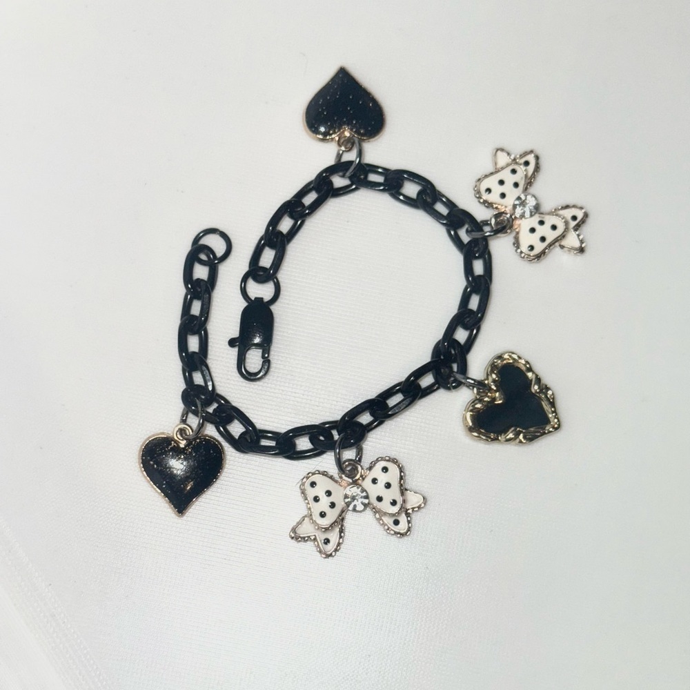 Charming Black and Silver Bow Bracelet - Picture 5 of 5